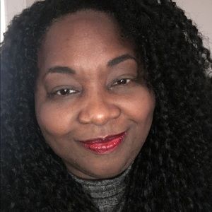 Meet your Posher, Deborah